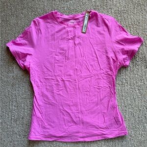 NWT skims short sleeve tee